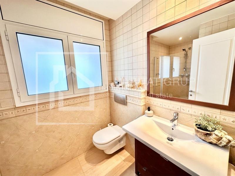 Foto e757cbc9-0181-4e58-94c1-bdf56b5cd93e. Casa chalet con piscina en Cabanyes-Mas Ambrós-Mas Pallí Calonge