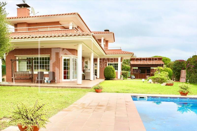 Foto e881623b-10eb-4fff-bd05-0cf0b89799d1. Casa chalet con piscina en Cabanyes-Mas Ambrós-Mas Pallí Calonge