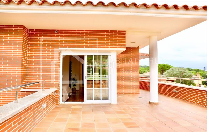Foto eeada0cc-a8db-4f9d-8f89-6da45ff4e2d2. Casa chalet con piscina en Cabanyes-Mas Ambrós-Mas Pallí Calonge