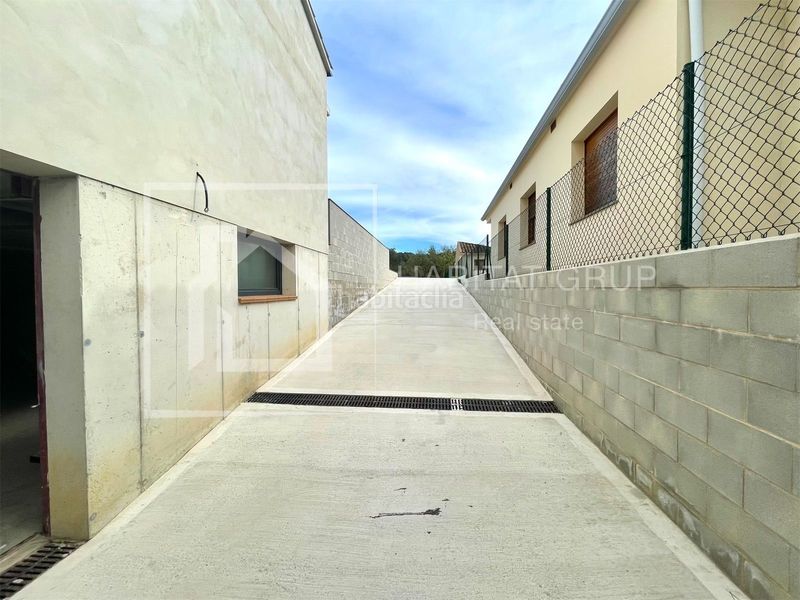 Foto d089de1e-5bb8-4e7f-acd7-bcc90ec7c48a. Casa a Caldes de Malavella