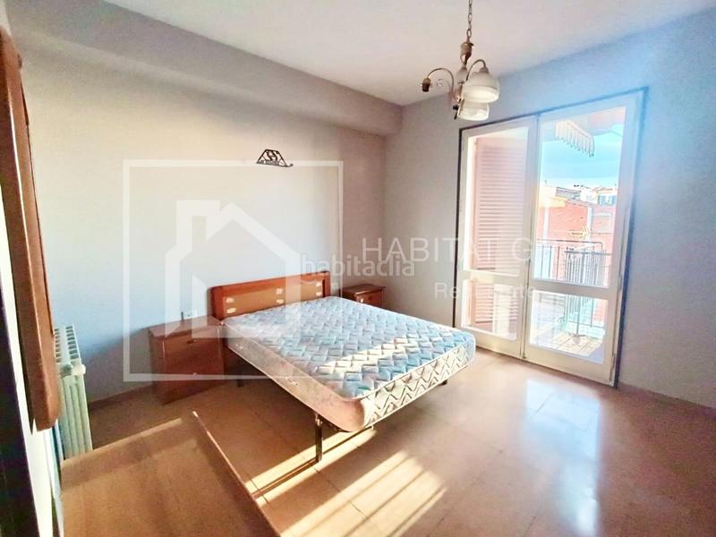 Foto 3564a292-cb38-46f0-b1d4-a11c37d94fa4. Piso  con gran terraza en el centro ! en Eixample Nord Girona