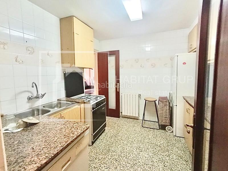 Foto bc833825-21ab-4e35-9e08-d6f533979daa. Piso  con gran terraza en el centro ! en Eixample Nord Girona