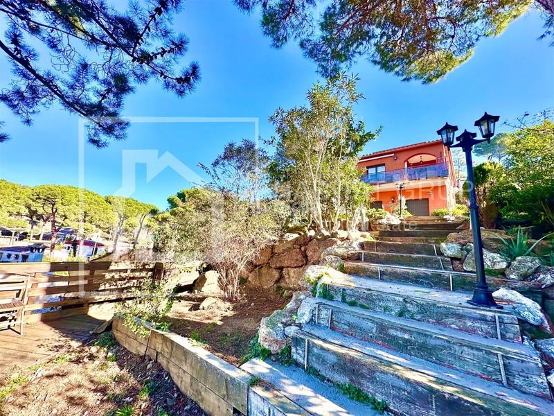 Foto f35e1519-62c0-4b90-b11b-357b7009308e. Casa  en venta en residencial Begur-esclanyà Begur