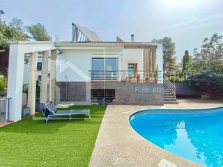 Casa a Montjuïc. Casa en venta en girona capital  montjuïc