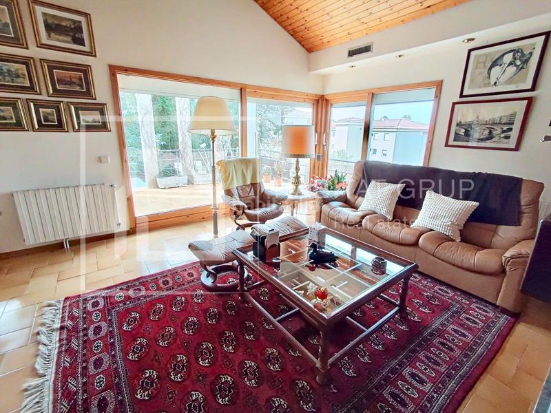 Foto 3b28909b-4121-4096-af68-56dbc472323c. House in Montjuïc Girona