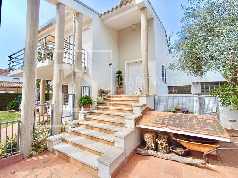 Foto 6c22fa51-d55a-4145-a1f3-3e7328bbd586. House in Montjuïc Girona