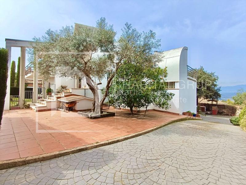 Foto 6f0d0f56-5de7-4ec1-9911-bd8c0622090c. House in Montjuïc Girona