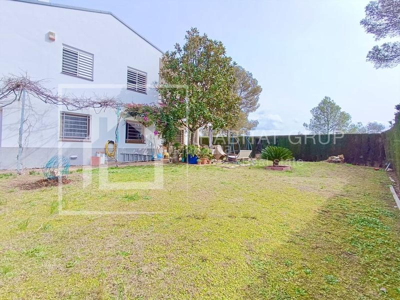 Foto 7cba30b9-971d-44b4-aacc-72aad1e19657. House in Montjuïc Girona