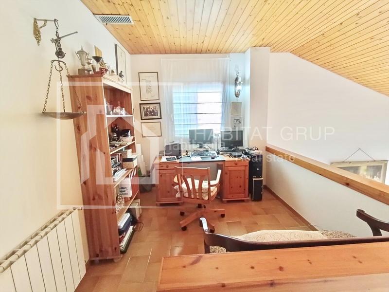 Foto 829317a0-aba9-410f-9c52-866b8e37bae9. House in Montjuïc Girona