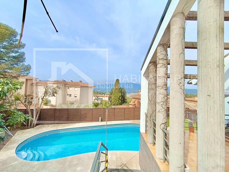 Foto c2df853f-9fa0-42e0-bdbe-e5d2d7cdfcfc. House in Montjuïc Girona