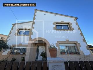 Casa a Llagostera. Preciosa casa en urbanización els escuts