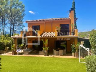 Casa a Sant Julià de Ramis. Chalet en venta en sant julià de ramis
