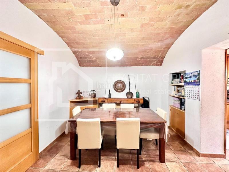 Foto 2c6932ad-0239-4eb5-a232-0a8d04890489. Casa a Eixample Sant Feliu de Guíxols