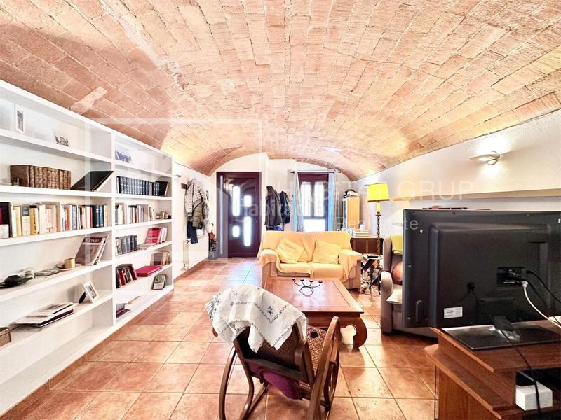 Foto 3f61f57a-d250-4984-bad6-049b87acde99. Casa a Eixample Sant Feliu de Guíxols