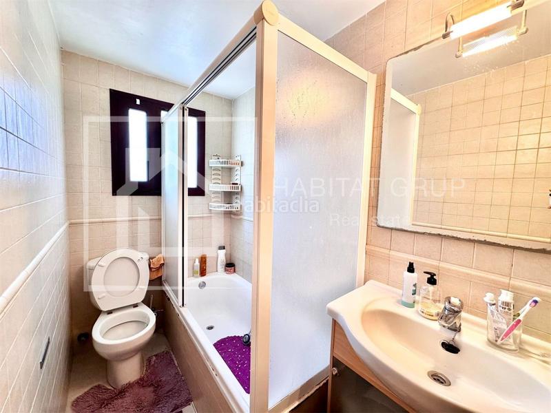 Foto 862d2c4b-62c8-4e5b-b95e-ef6d3f8ec4fb. Casa a Eixample Sant Feliu de Guíxols