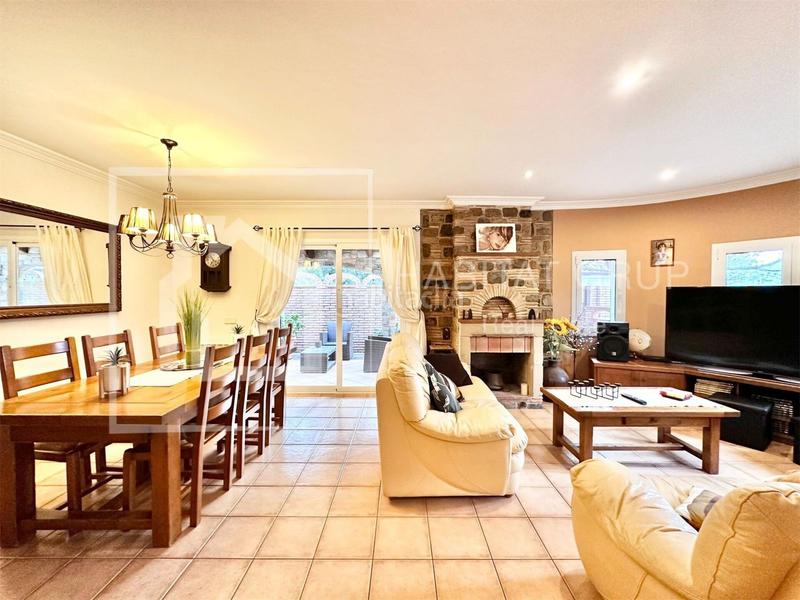 Foto 11cb3b6e-bcce-4668-a445-c121d8ba51dc. Casa  en venta en platja daiguafreda en residencial Begur-esclanyà Begur