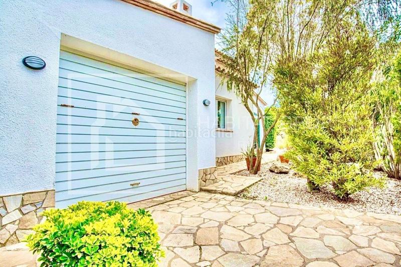 Foto 0cb09655-f08d-42e5-8cb1-c20b72e251b6. Casa chalet con piscina en Cabanyes-Mas Ambrós-Mas Pallí Calonge