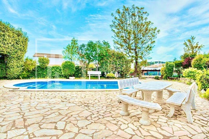 Foto 6951d6e4-c618-4cd6-9aef-111e742d25b9. Casa chalet con piscina en Cabanyes-Mas Ambrós-Mas Pallí Calonge