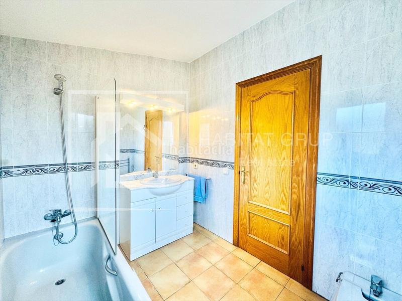 Foto 6a32b451-a066-41d9-80ff-74604ab9a0dc. Casa chalet con piscina en Cabanyes-Mas Ambrós-Mas Pallí Calonge