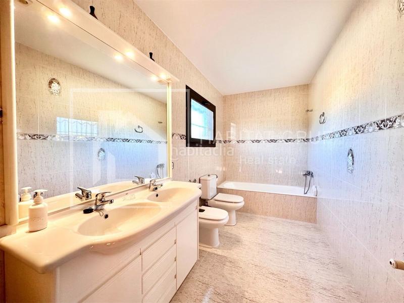 Foto e861e703-f0cd-405c-b8ed-aa77d76e5bf1. Casa in Cabanyes-Mas Ambrós-Mas Pallí Calonge