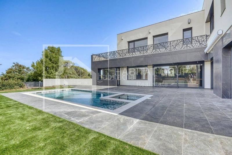 Foto 92480bec-4dc4-41d3-a4de-9fd963c15338. Casa a Fornells de la Selva