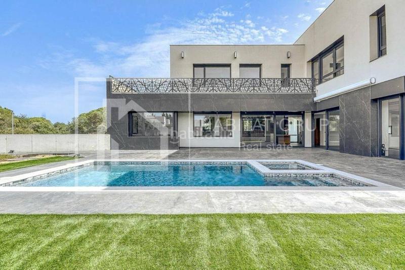 Foto d72061b4-70fa-4065-8b23-3b50fa66525e. Casa a Fornells de la Selva