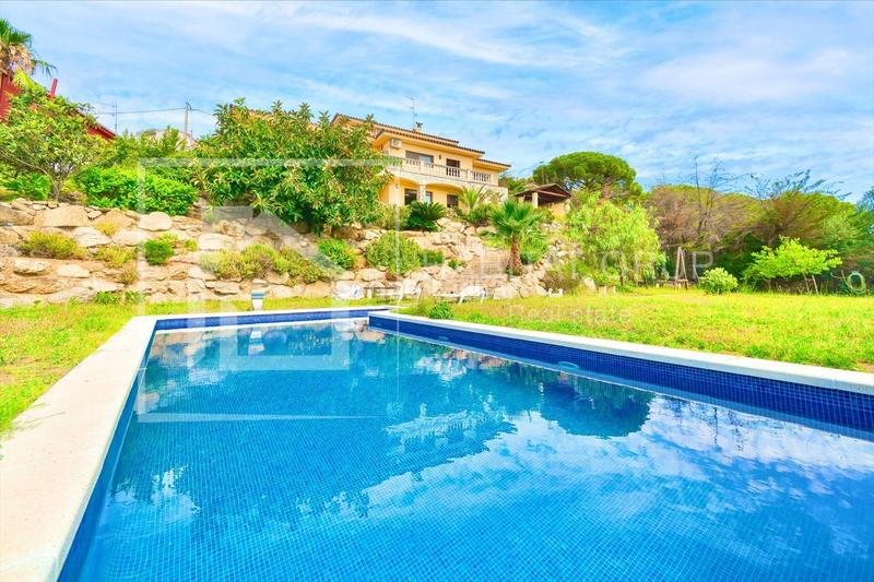 Foto 43459f1f-86d8-4e6d-8a88-91ca84805876. Casa chalet con piscina en Cabanyes-Mas Ambrós-Mas Pallí Calonge