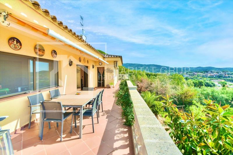 Foto 55e4a6d6-5f78-4079-a72c-cd3826b4975c. Casa chalet con piscina en Cabanyes-Mas Ambrós-Mas Pallí Calonge