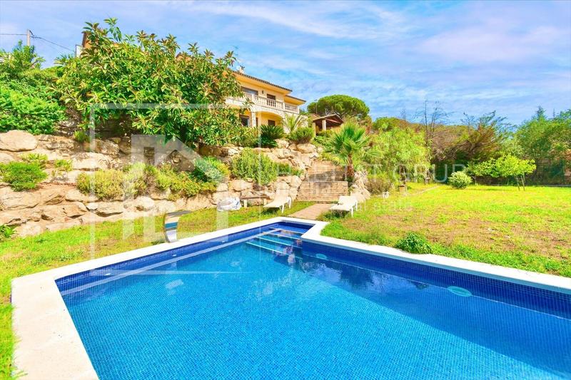 Foto 94cbb7c9-56ae-43ae-b4ad-0cf26e57bc89. Casa chalet con piscina en Cabanyes-Mas Ambrós-Mas Pallí Calonge
