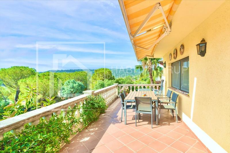 Foto afe07380-3372-44a3-b153-51cd744857a8. Casa chalet con piscina en Cabanyes-Mas Ambrós-Mas Pallí Calonge