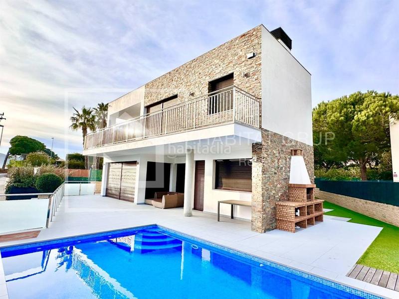 Foto 30c46689-749c-43d6-8df0-e1d8f536de1a. Casa  en venta en Sant Pol Sant Feliu de Guíxols