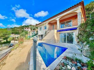 Casa a Santa Cristina Poble. Chalet en venta en santa cristina daro
