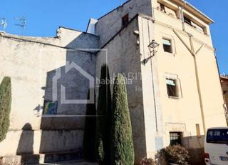 Casa a Bordils. Casa adosada en venta en barri del mercadal