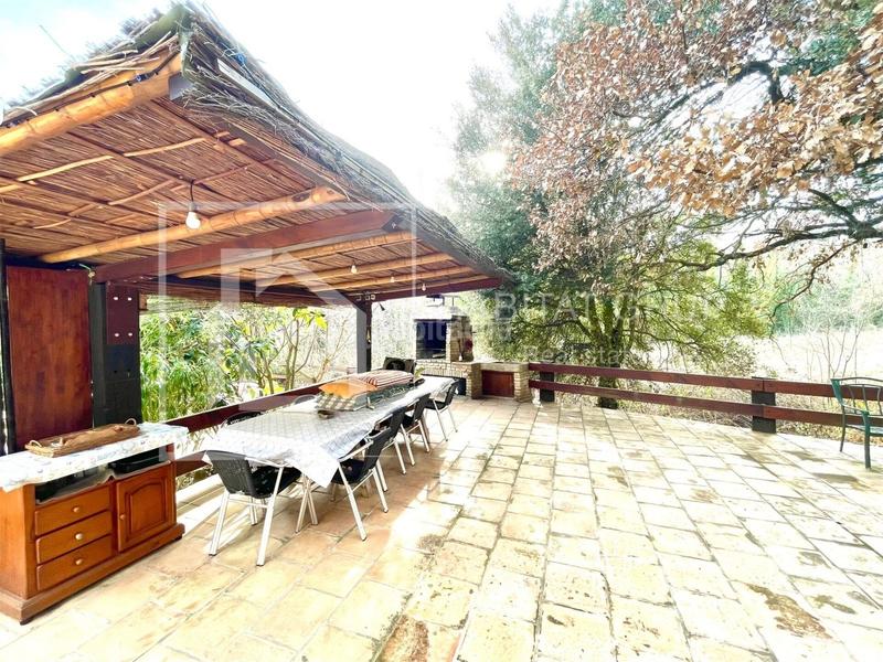 Foto ae76c42f-04ed-4f5e-ba3a-bdb106e03656. Casa amb piscina a Aiguaviva