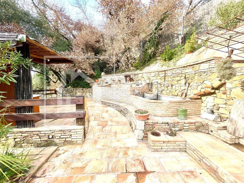 Foto bcc91cef-7d3a-4951-85a0-f026f3d71ae0. Casa amb piscina a Aiguaviva