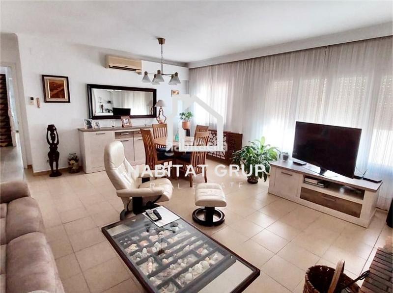 Foto bc3c39cf-573d-434d-8918-fbebb6c016e9. Casa chalet en Eixample Sant Feliu de Guíxols