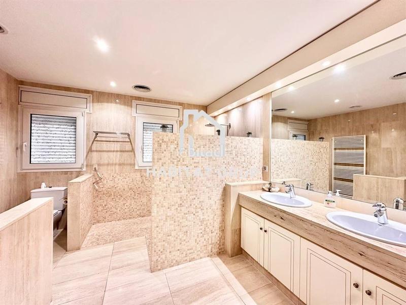 Foto e071da49-83dd-44a9-9a3f-cb37d49880d2. Maison avec piscine dans Castellbisbal