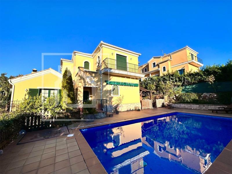 Foto 9beec58f-4447-426d-a7a6-12aa07849be2. Casa  en venta en Sant Julià de Ramis