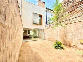 Maison jumelée à Centre - Estació. Casa en sant cugat del vallès