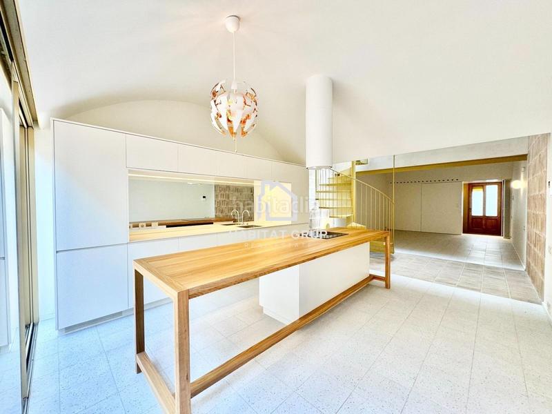 Foto d479fdda-0ece-41c3-b272-a8e0a12d3a08. Reihenhaus in Centre - Estació Sant Cugat del Vallès