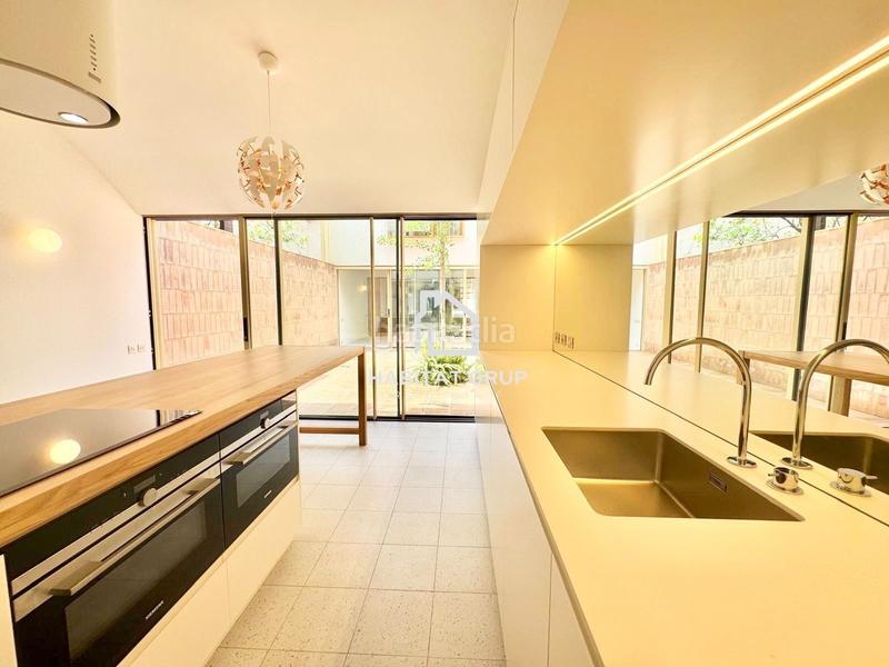 Foto eb3667d0-f344-4db1-aedf-81aa1147162a. Reihenhaus in Centre - Estació Sant Cugat del Vallès