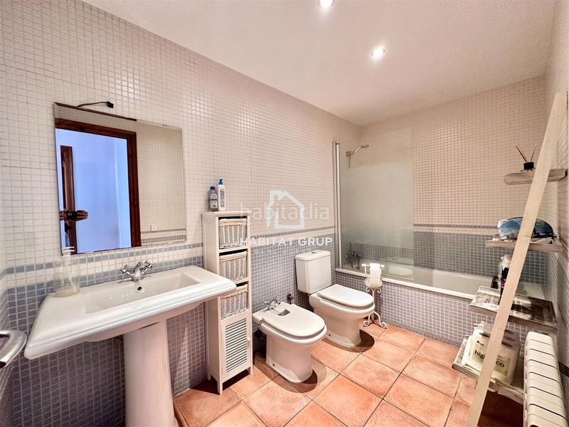 Foto 54b8be60-6cdb-4218-94c3-1db54e7279ed. Zweistöckige wohnung mit heizung in Eixample Sant Feliu de Guíxols