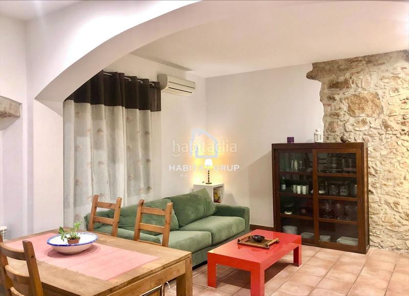 Foto 677b2e41-222e-4cdd-81e8-5a95b32966c1. Zweistöckige wohnung mit heizung in Eixample Sant Feliu de Guíxols