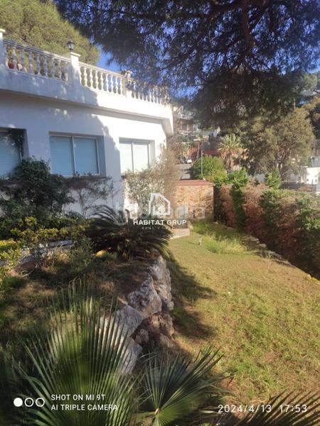 Foto 411c2275-00c6-42ff-9930-69e5c0831390. Reihenhaus in Canyelles Lloret de Mar