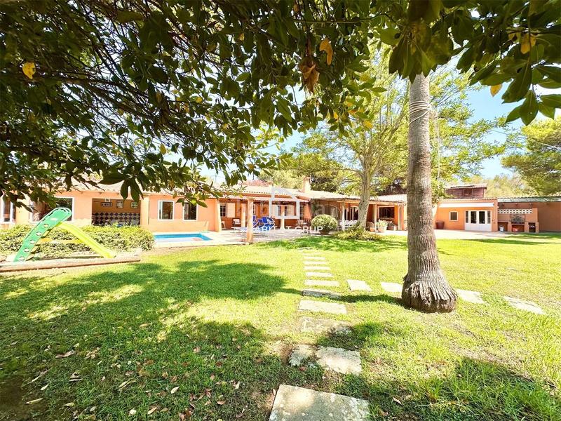 Foto c646c1df-5ed4-4d72-8ec4-9f1cf5265720. Masía casa en Llucmaçanes, menorca en Llucmaçanes Maó
