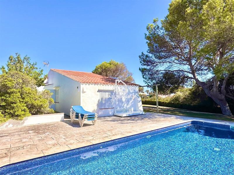 Foto 47923dc7-0b5f-4cbd-834c-ee996f3ebdf7. Casa amb calefacció piscina a Biniancolla-Punta Prima Sant Lluís