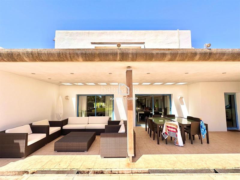 Foto 546371e8-0414-403e-8b34-d0906a12eebf. Casa con piscina in Sant Lluís-s´ullestrar-torret Sant Lluís