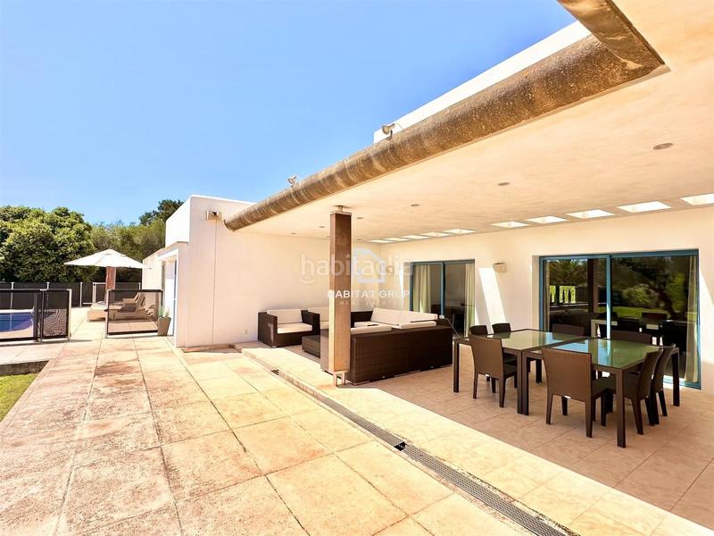 Foto bd36384d-b3cd-4554-97a4-5f2712936d66. Casa con piscina in Sant Lluís-s´ullestrar-torret Sant Lluís