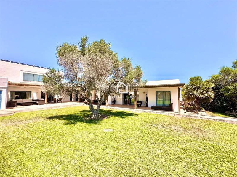 Foto cea1cbaf-b66a-4d32-b371-703f650d1532. Casa con piscina in Sant Lluís-s´ullestrar-torret Sant Lluís