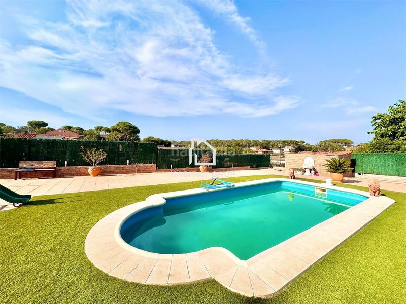 Foto 80aae243-d480-46e1-96f7-0f639e303e37. Casa amb calefacció piscina a Caldes de Malavella